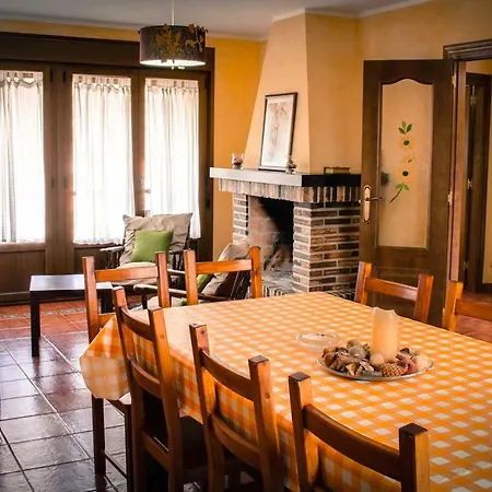 Casa De Aldea Collera Casa vacanze